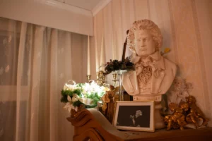 pianotunnit rauhallinen tunnelma inspiroiva säveltäjä
